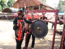 Asisten Administrasi Bersama Anggota DPRD Nunukan, Hadiri Acara Pembukaan Mubes dan Ilau Dayak Okolod