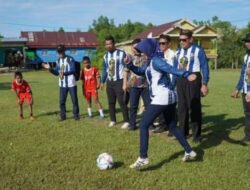 Turnaman Sepak Bola Bupati Cup di Pulau Sebatik Resmi Dibuka