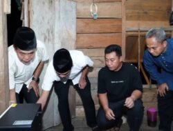 Gubernur Kaltara Serahkan Bantuan PLTS Warga Desa Binusan