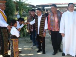 Wabup Hermanus  Rayakan Minggu Palma Bersama Umat Katolik di Stasi ST. Santa Stanisius BSI Seimanggaris