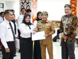 Serahkan SK CPNS, Gubernur Pesan Jaga Integritas ASN