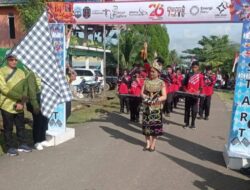 Meriahkan HUT ke- 26 Tahun, Wabup Nunukan Lepas Pawai Budaya di Kecamatan Sebuku