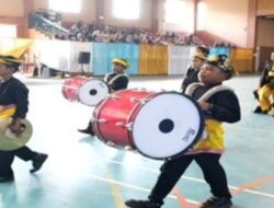 Tampil Sebagai Pembuka, Marching Band Gema Swara Paguntaka tampil Memukau