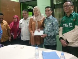 Bupati, H.Irwan Sabri Kunjungi Pasien Anak Penderita Kanker Otot, Beri Dukungan dan Bantuan