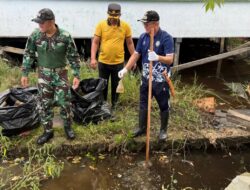 Bupati Wempi W Mawa, Pimpin Aksi Bersih- Bersih Kota Pasca Banjir dan Libur Lebaran