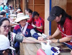 Senam dan Cek Kesehatan Warnai Perayaan Paskah Lansia Di Desa Wisata Pulau Sapi
