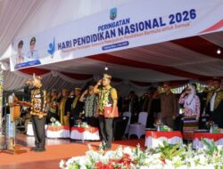 Pimpin Upacara Hardiknas 2026, Gubernur Serukan Penguatan Pendidikan Nasional