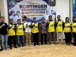 Bupati Syarwani, Resmi Lepas Kontingen PWI Bulungan Ke Porwada II Kaltara di Nunukan