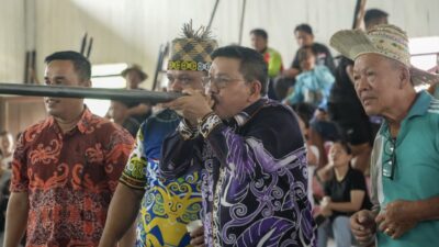 Dari Tradisi ke Promosi Budaya, Wagub Ingkong Ala Dorong Sumpit Go Nasional